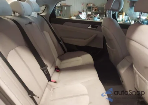 2016 Hyundai Sonata Hybrid Se z USA, uszkodzony, nr VIN KMHE24L18GA011260